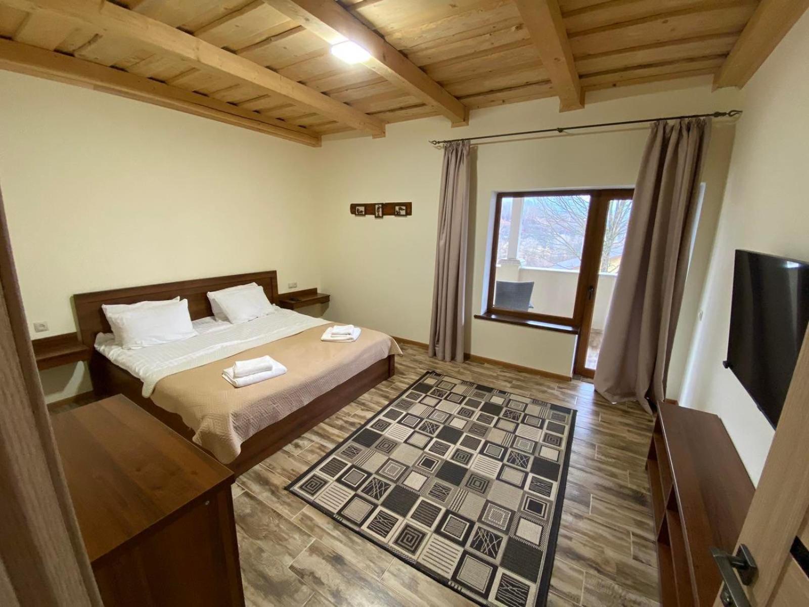 гора Apartment